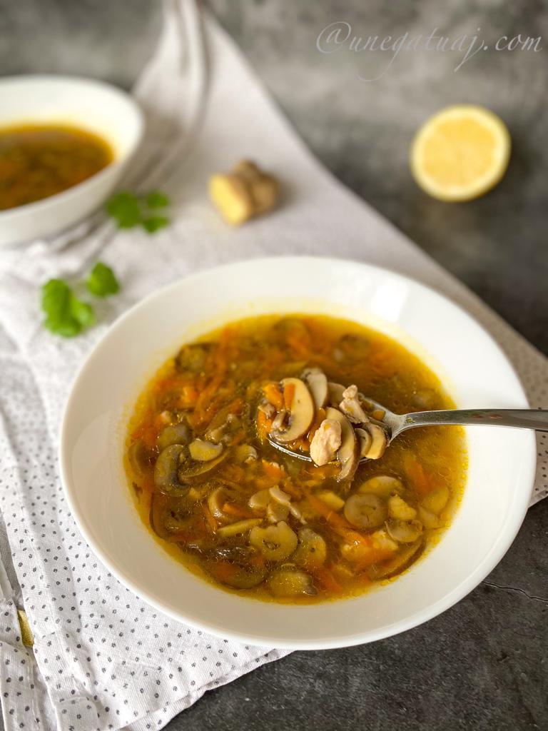 Supë me aroma orientale