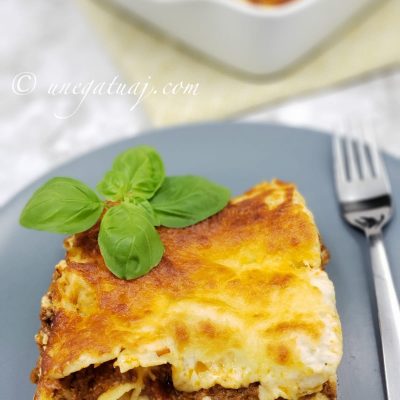 Lazanja Bolonjeze (me mish të grirë)