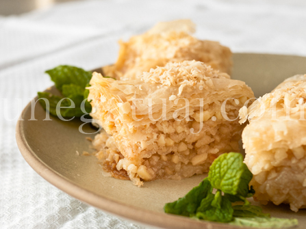 Bakllava me arrë kokosi Bakllava me arrë kokosi