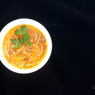 Supë me këmbë viçi Supë me këmbë viçi