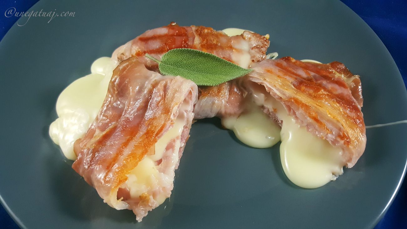 Djathë Tomino i mbështjellë me proshutë Speck