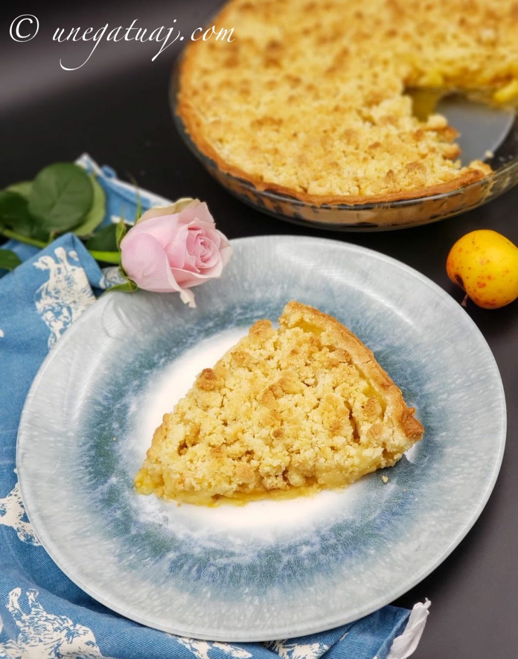 Ëmbëlsirë me mollë dhe reçel