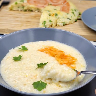 Supë kremoze me oriz, vezë dhe kos