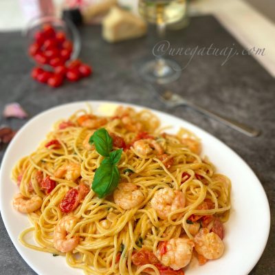 Makarona me pana dhe karkaleca Makarona me pana dhe karkaleca